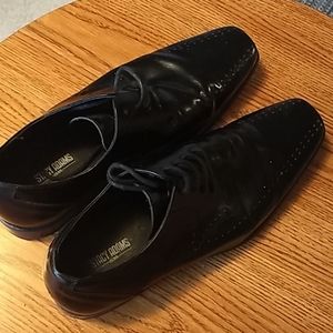 Stacy Adams size 9 black dress shoes with laces.